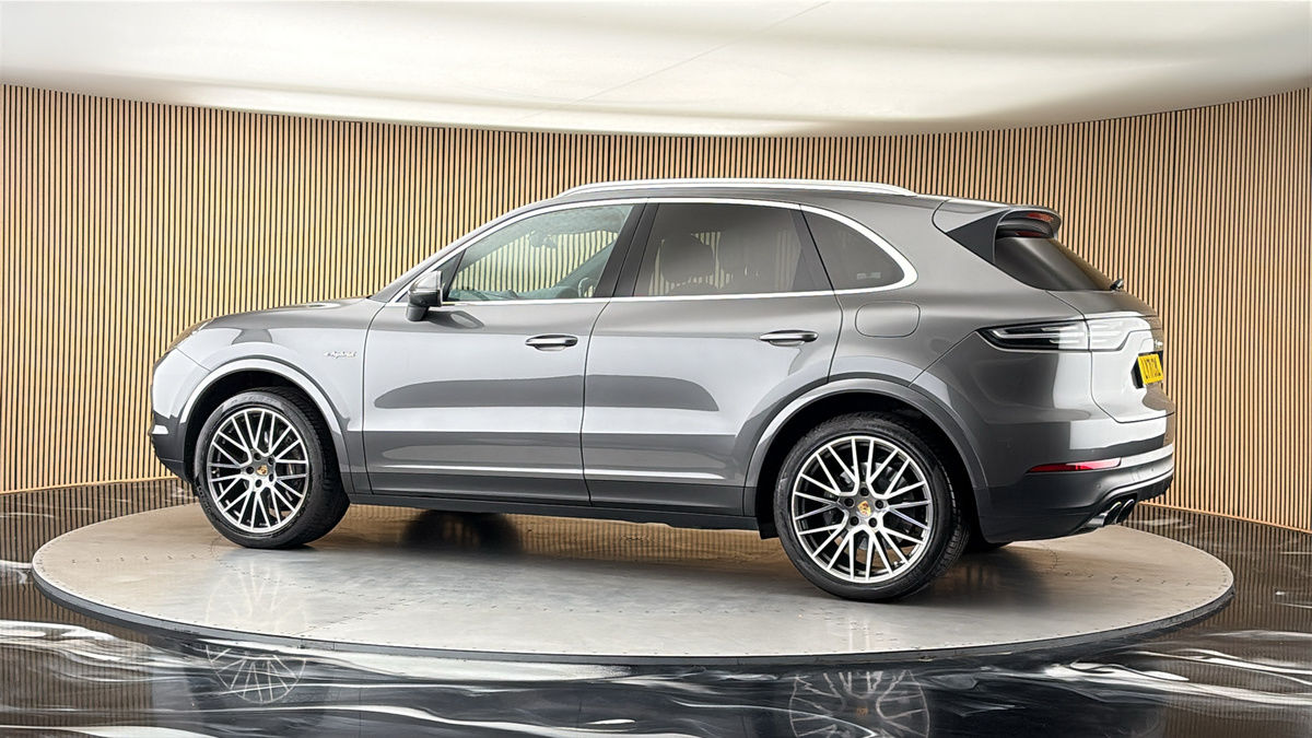 More views of Porsche Cayenne