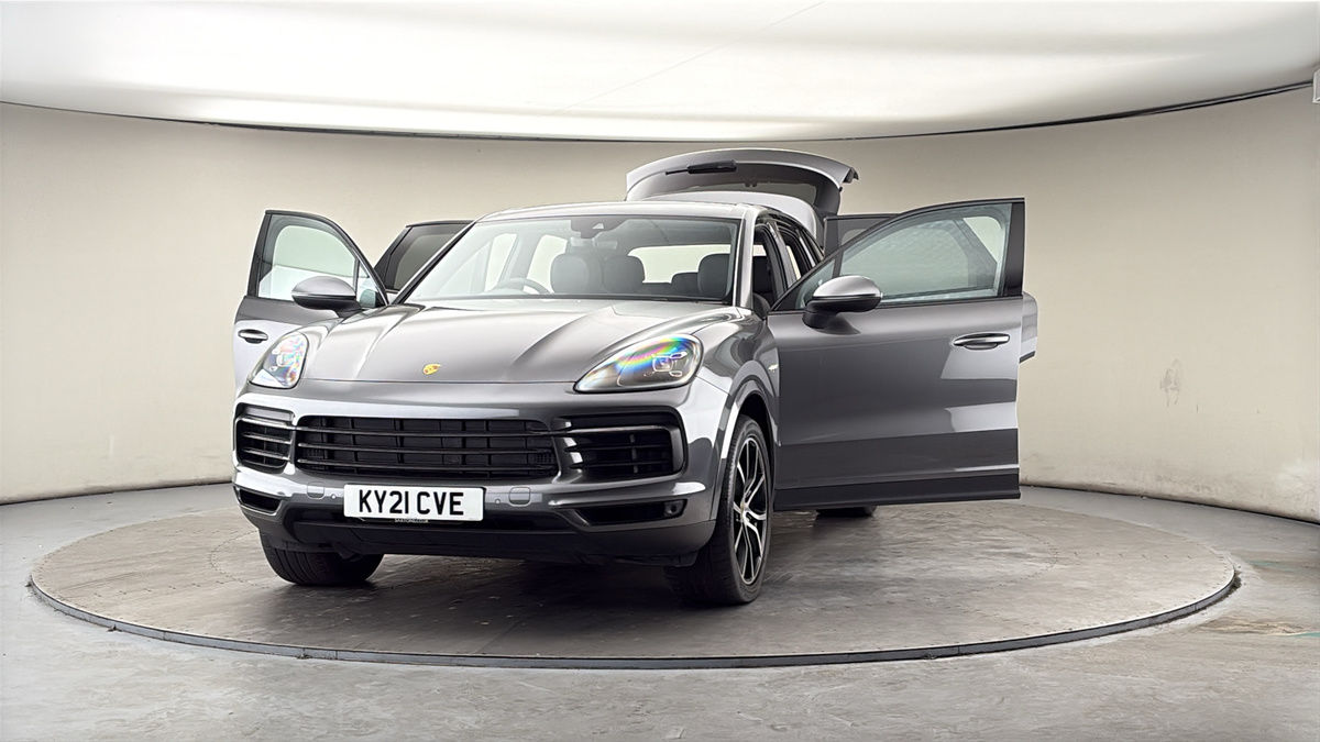 More views of Porsche Cayenne
