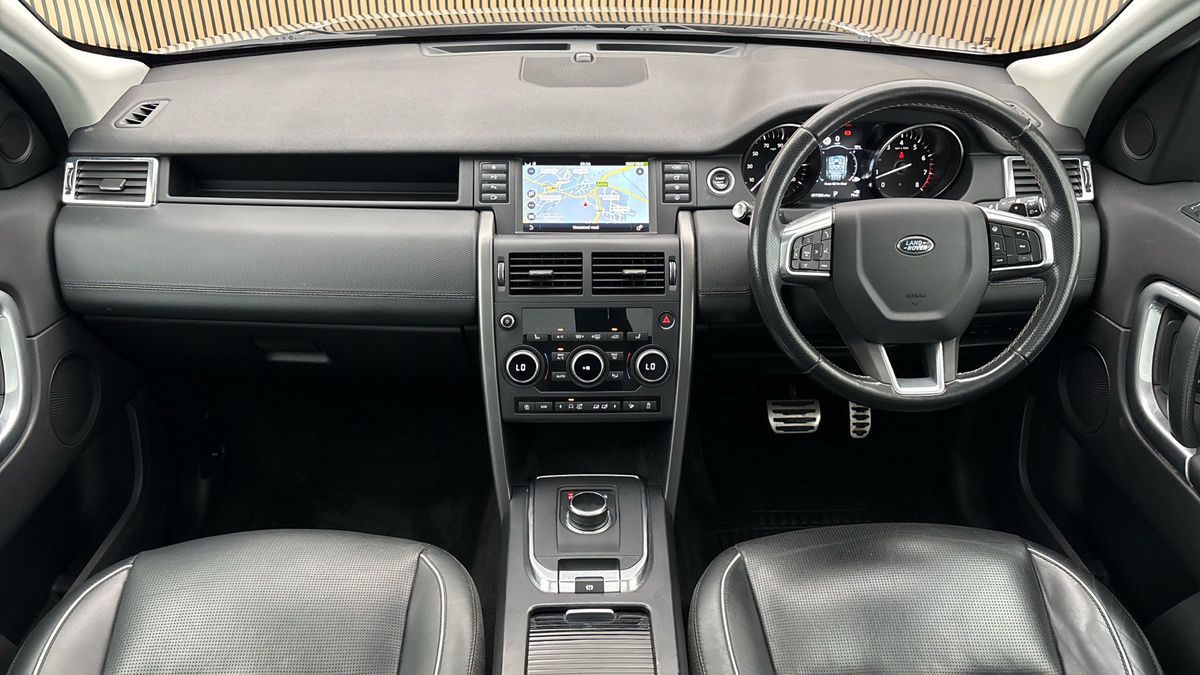 Land Rover Discovery Sport Image 12