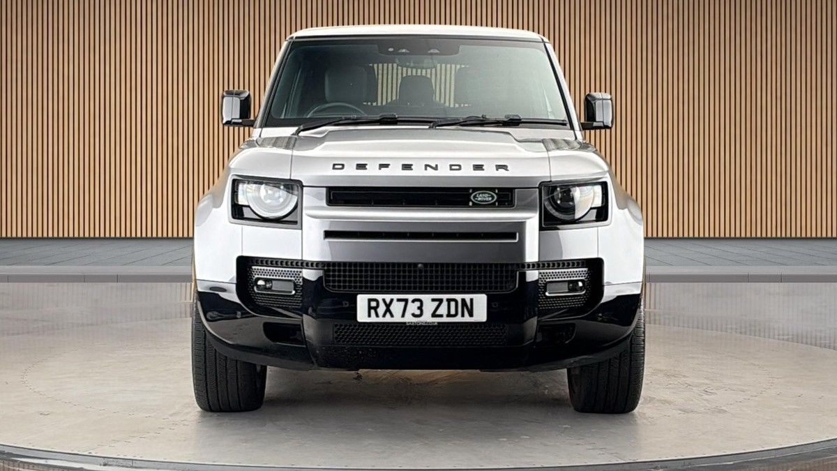 Land Rover Defender 90 Image 3