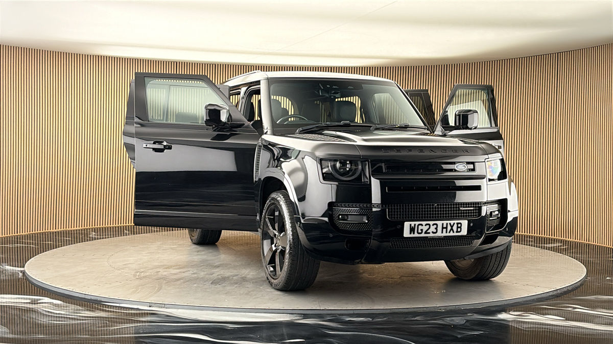More views of Land Rover Defender 110