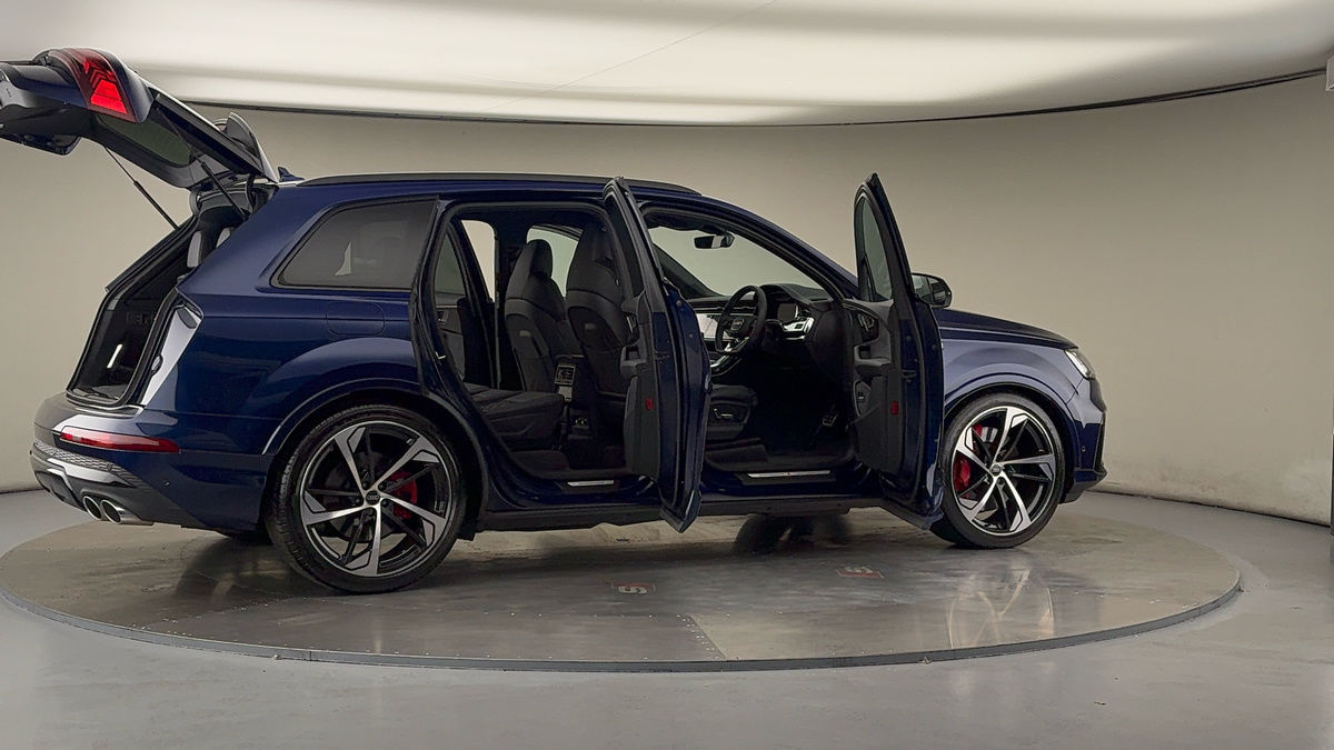 More views of Audi SQ7