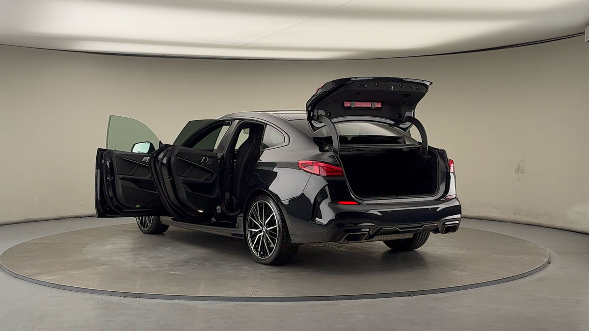 BMW 2 Series Image 23