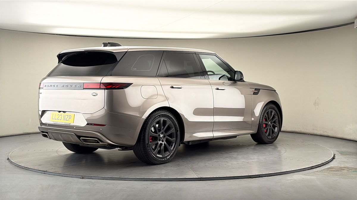 Land Rover Range Rover Sport Image 21
