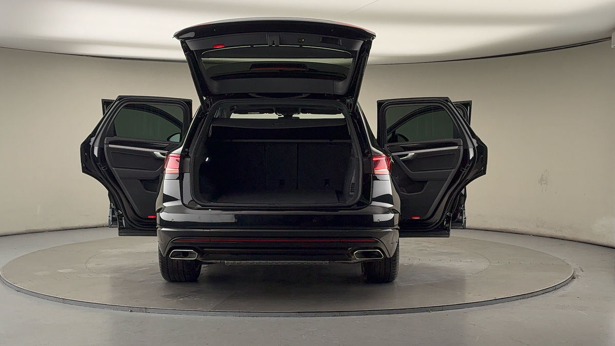 More views of Volkswagen Touareg