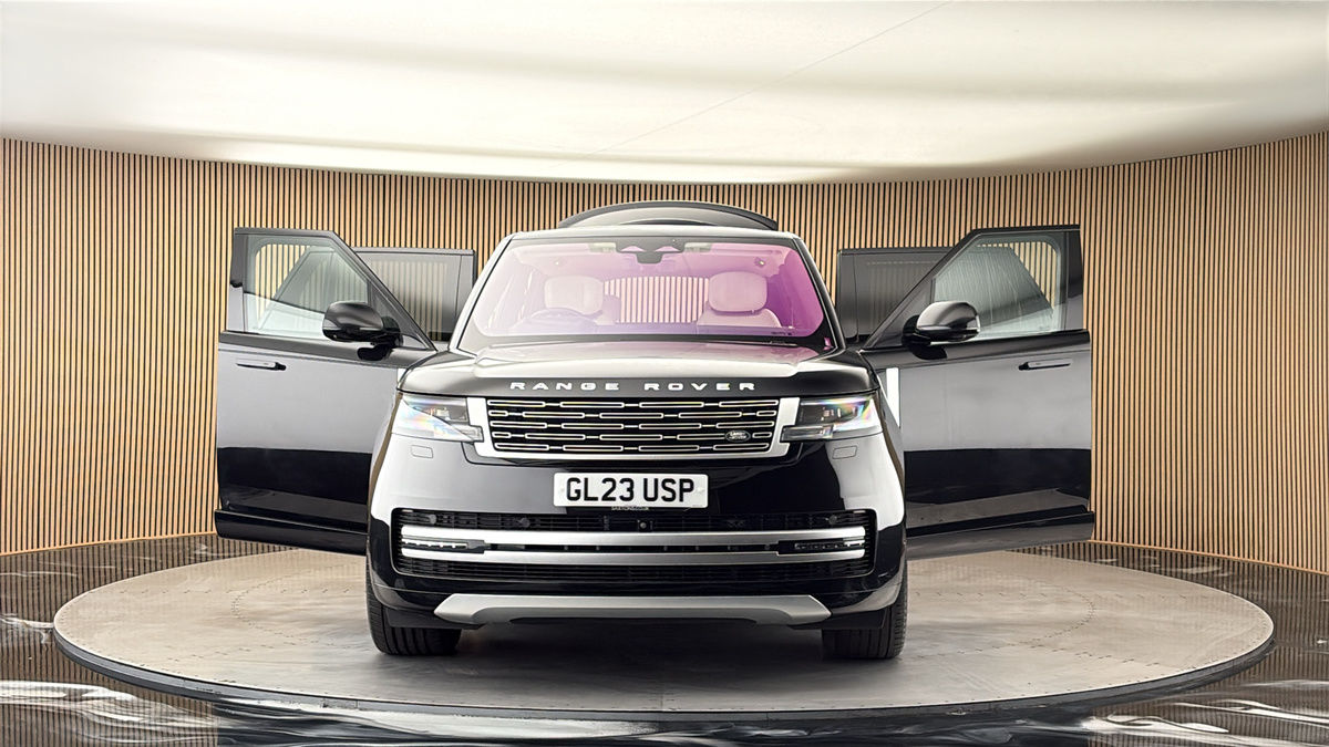 More views of Land Rover Range Rover