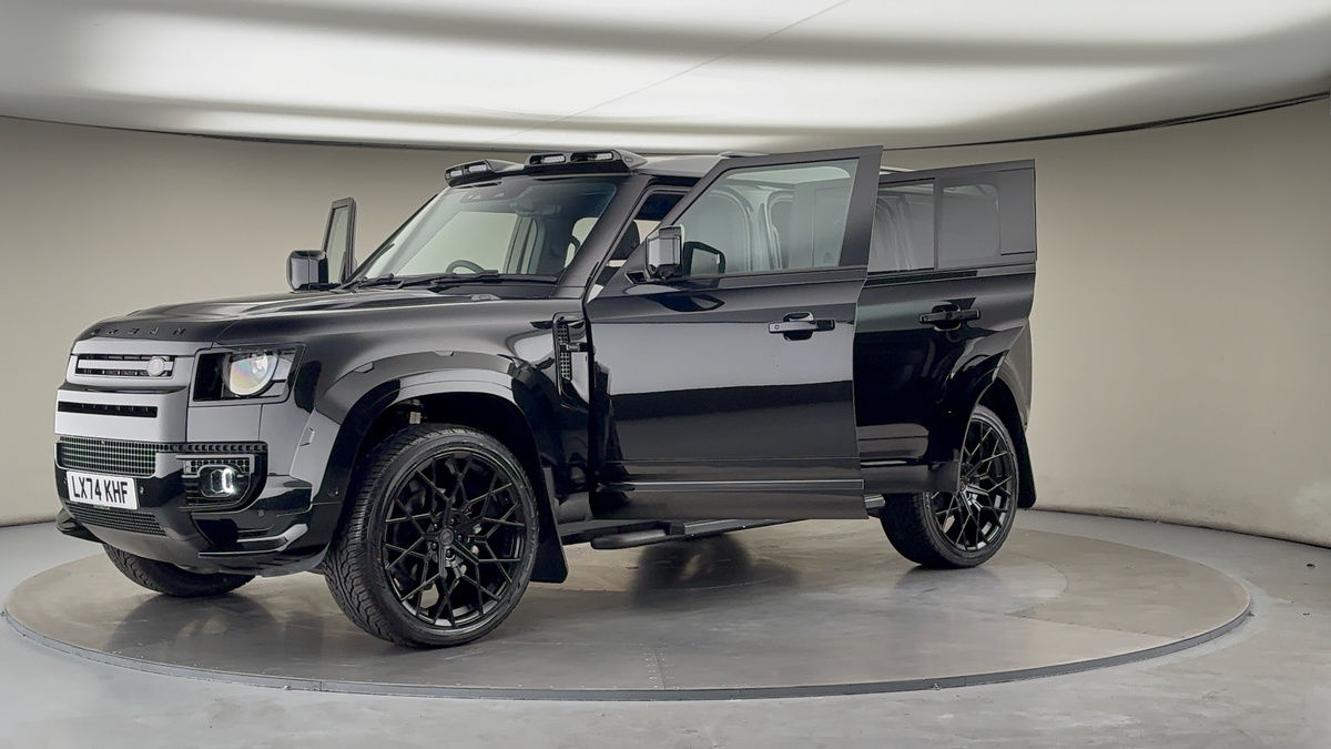 Land Rover Defender 110 Urban Image 22