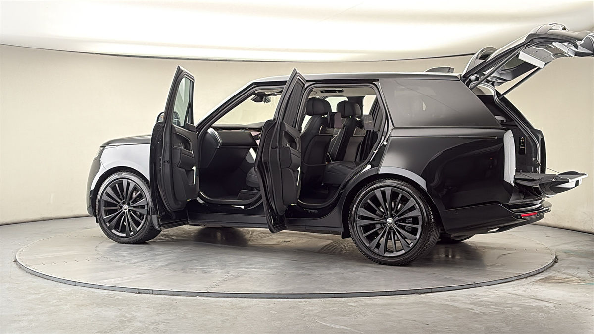 More views of Land Rover Range Rover