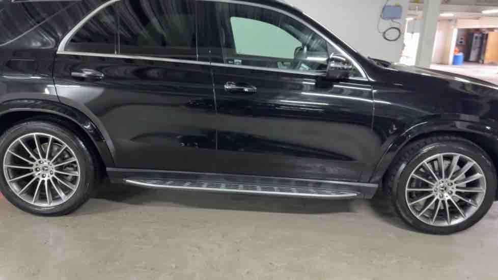More views of Mercedes-Benz GLE