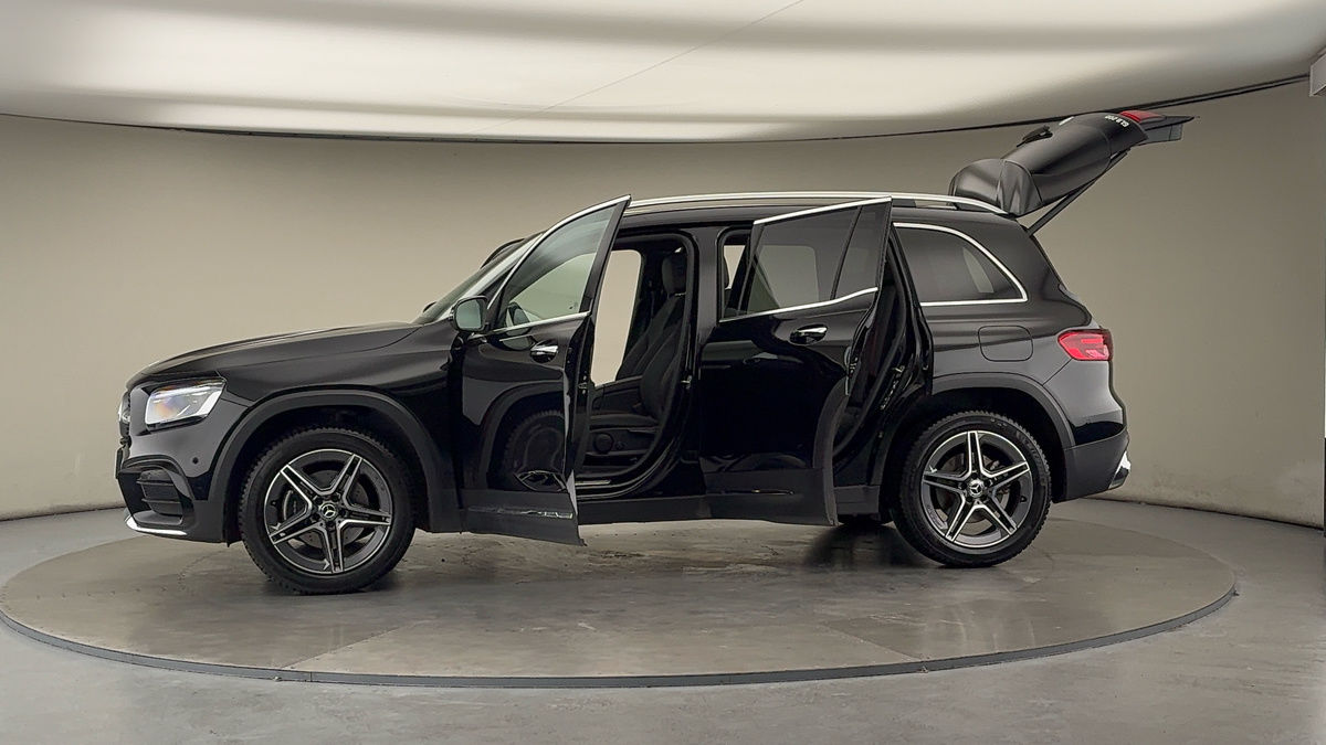 More views of Mercedes-Benz GLB