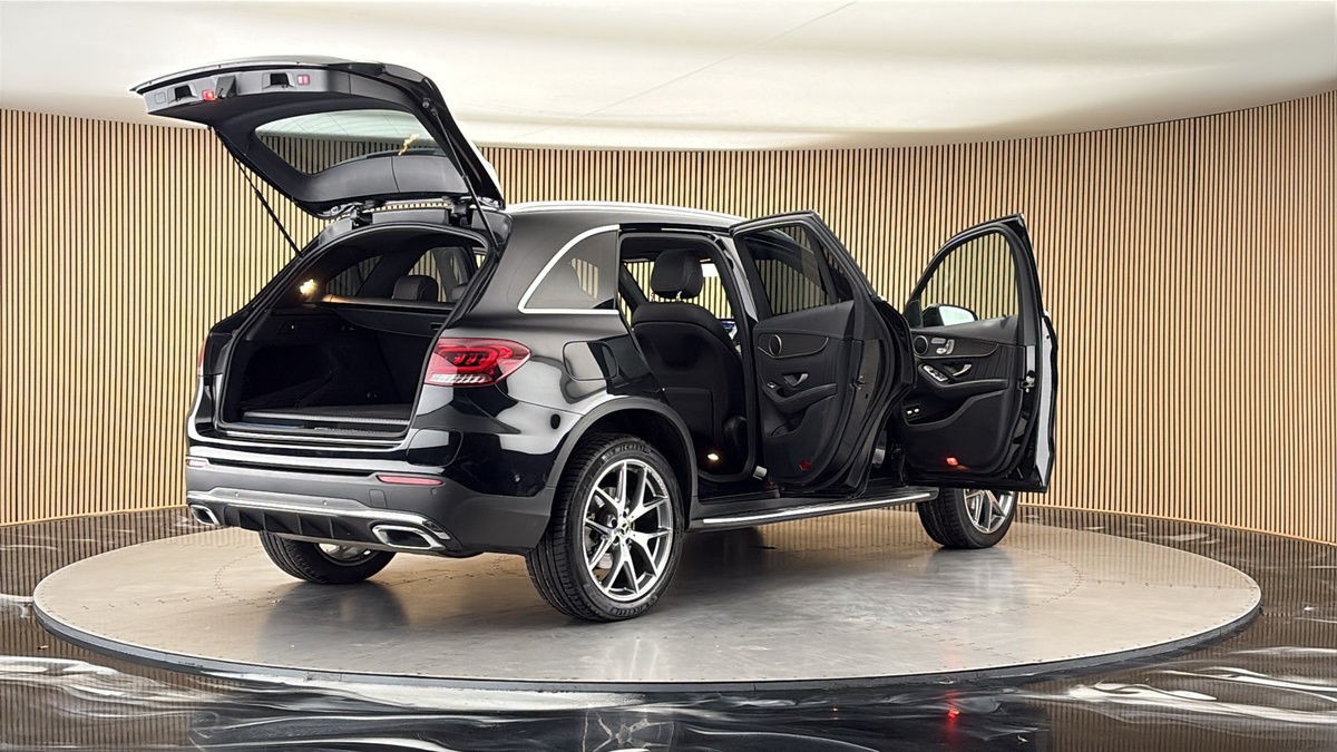 More views of Mercedes-Benz GLC
