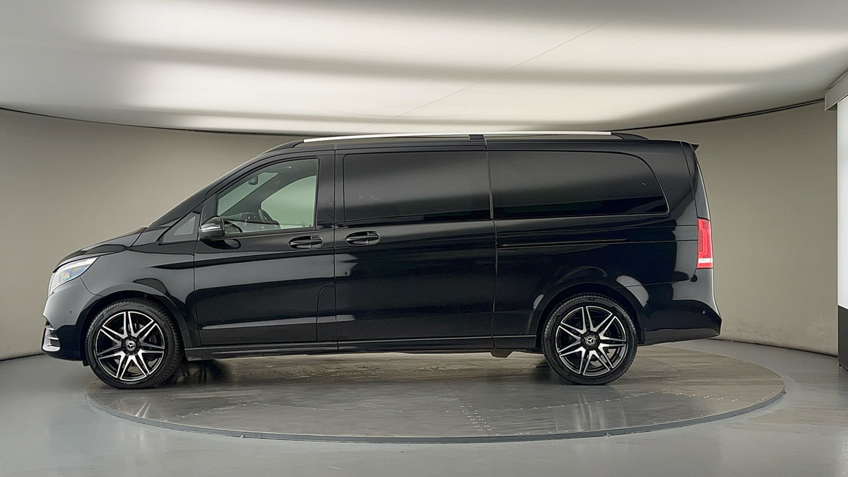 Mercedes-Benz V Class Image 15