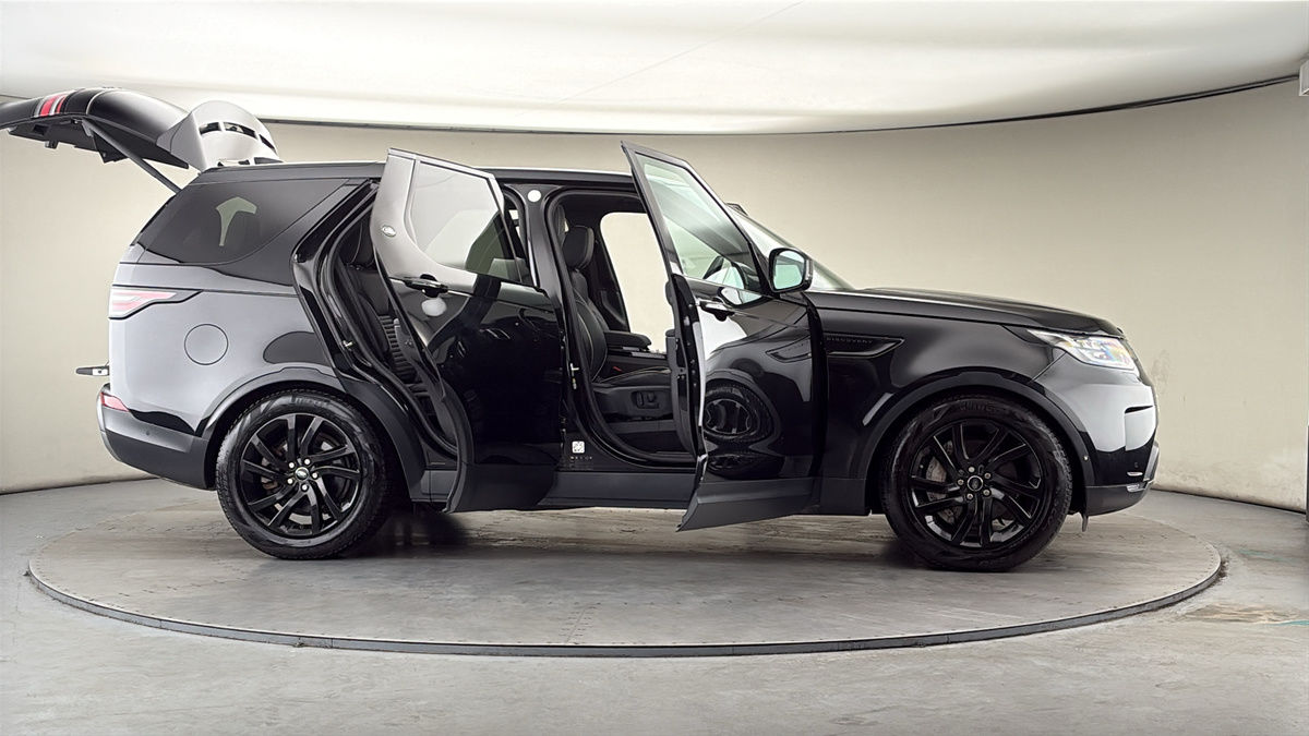 More views of Land Rover Discovery