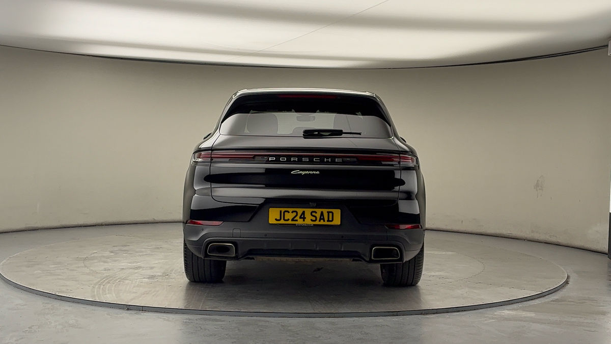 Porsche Cayenne Image 4