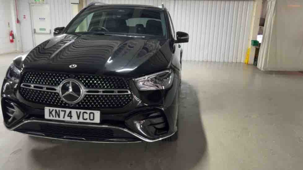 More views of Mercedes-Benz GLE
