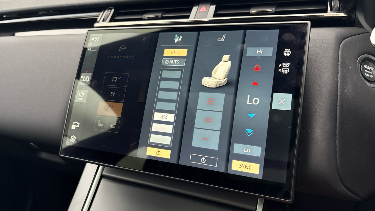 Land Rover Range Rover Velar Image 30