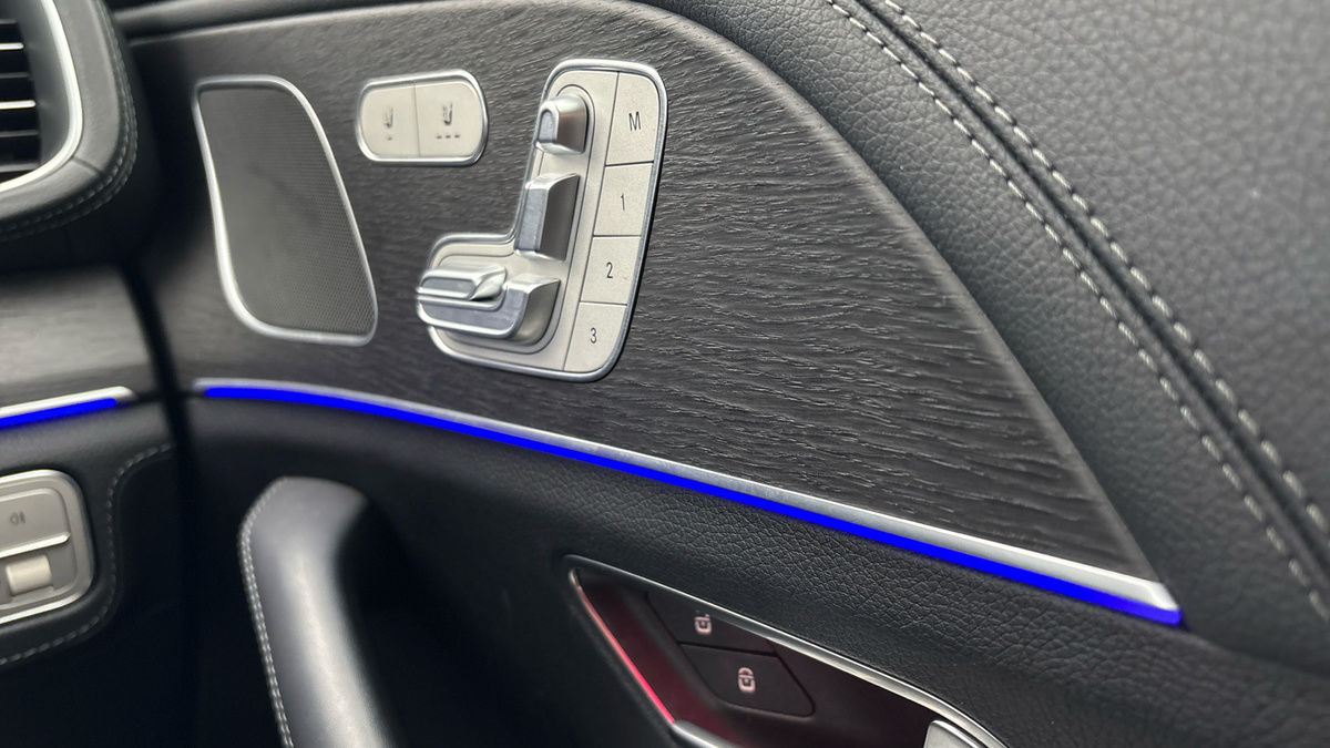 Mercedes-Benz GLE Image 26