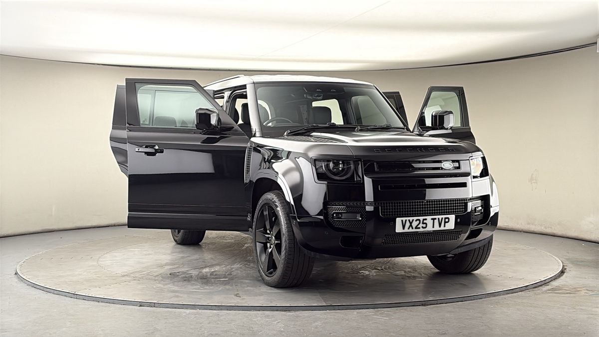 More views of Land Rover Defender 110