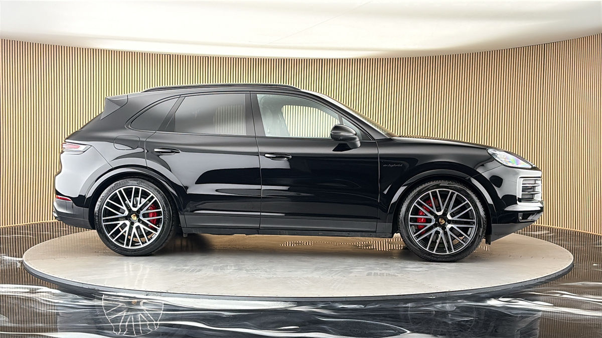 More views of Porsche Cayenne