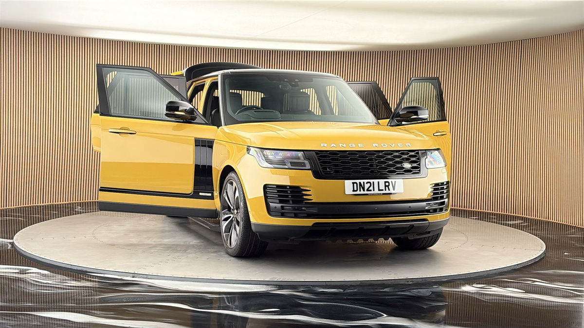 More views of Land Rover Range Rover