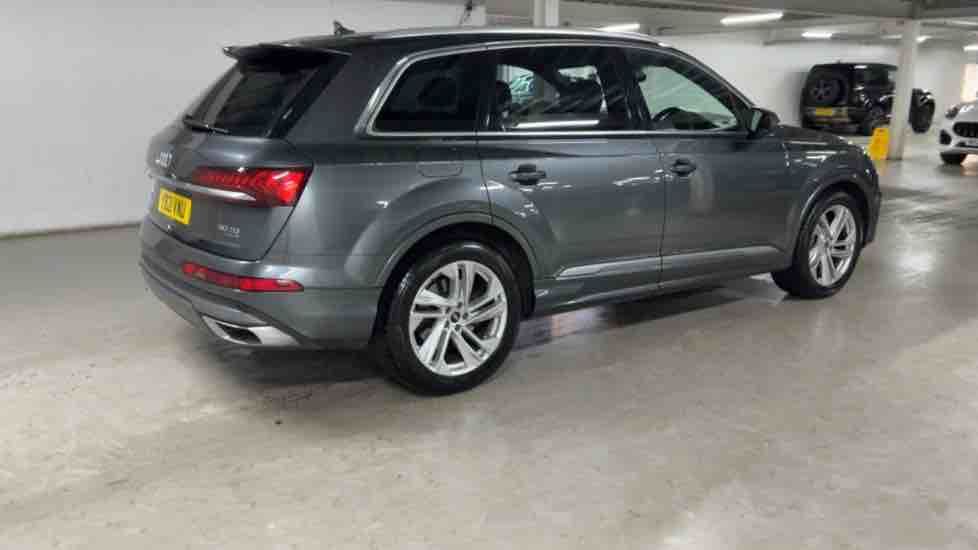 More views of Audi Q7