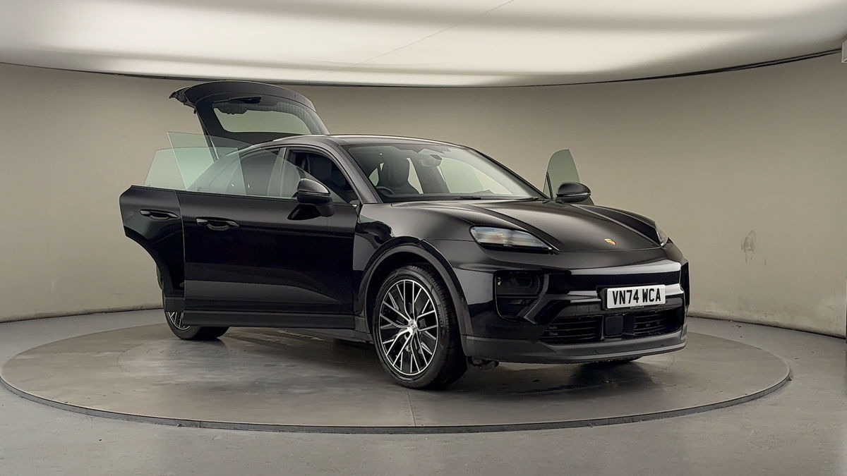 More views of Porsche Macan