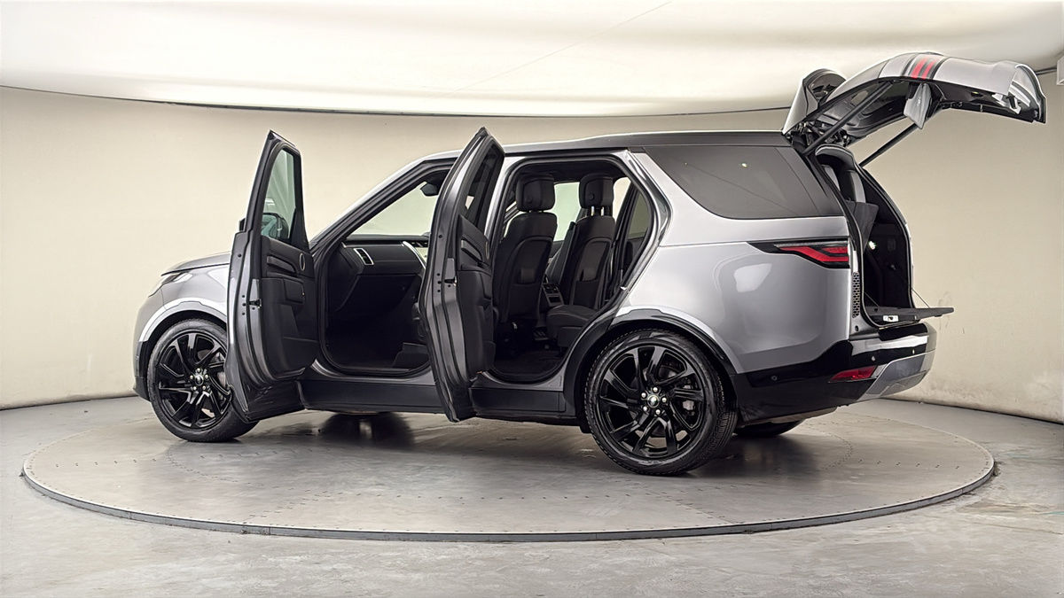 More views of Land Rover Discovery