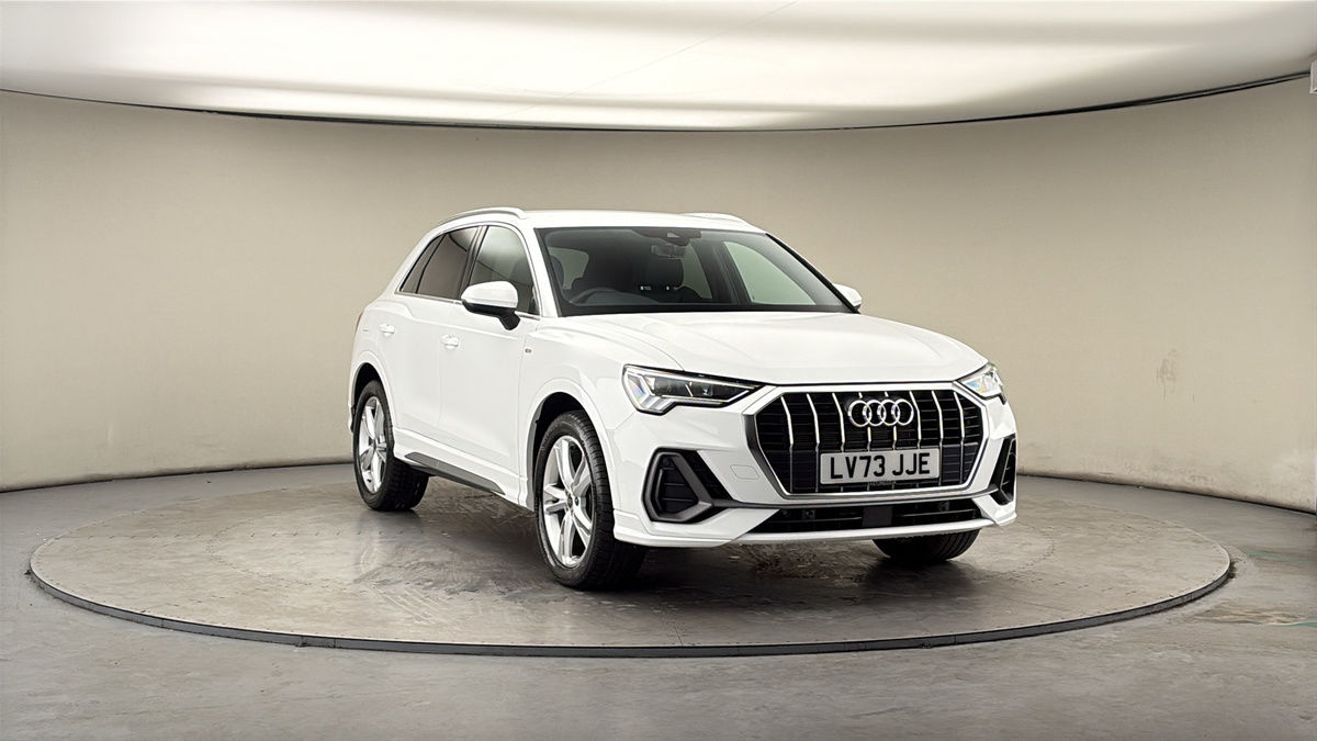 More views of Audi Q3