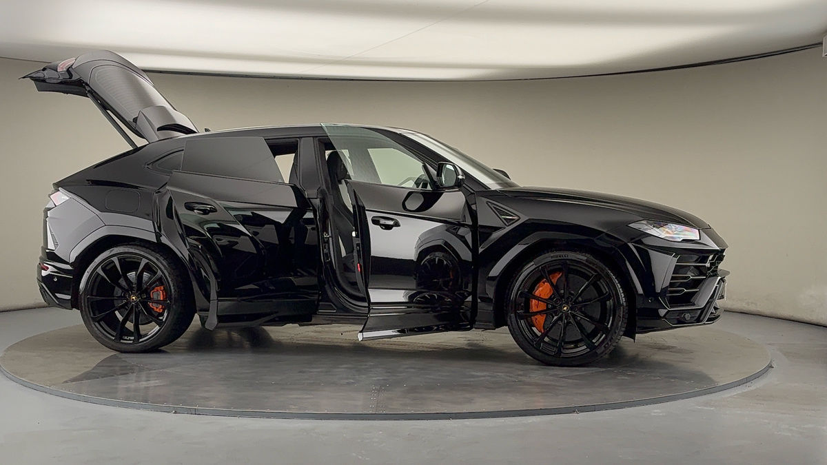 More views of Lamborghini Urus