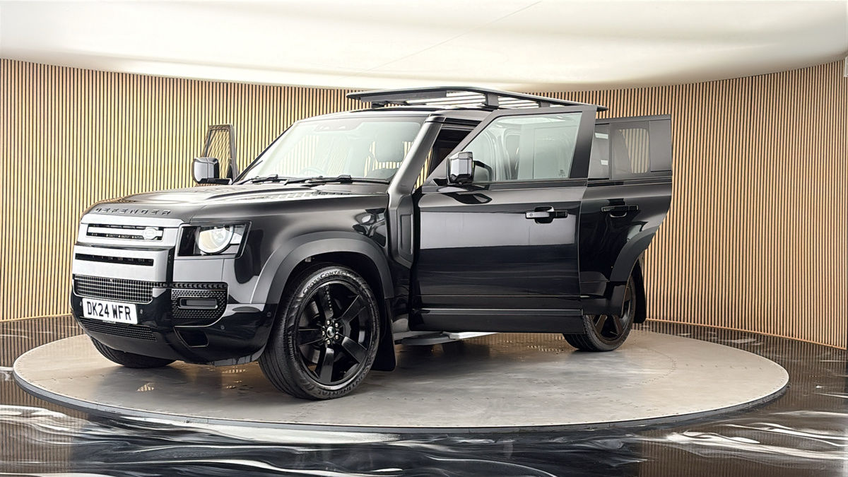 More views of Land Rover Defender 110