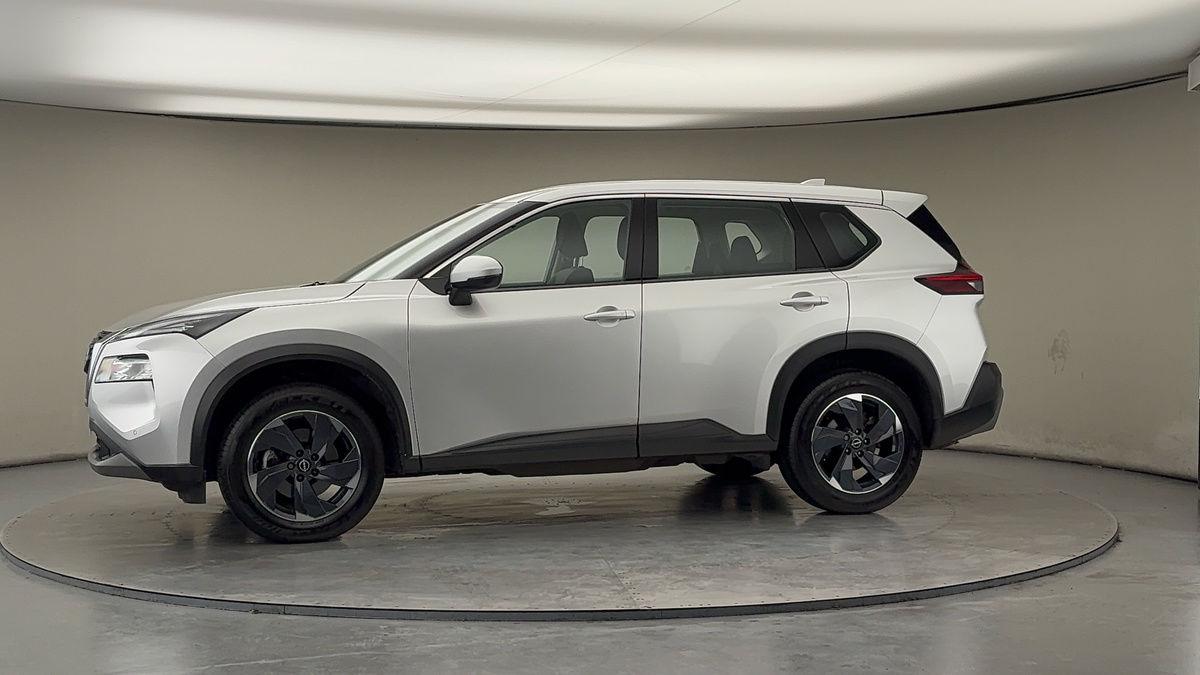 More views of Nissan X-Trail