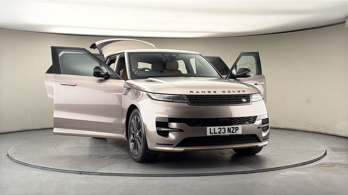 More views of Land Rover Range Rover Sport