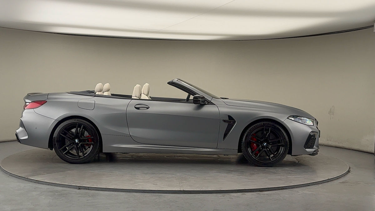 BMW M8 Image 16
