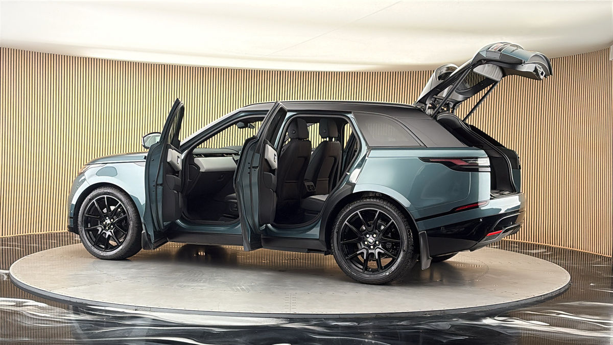 More views of Land Rover Range Rover Velar