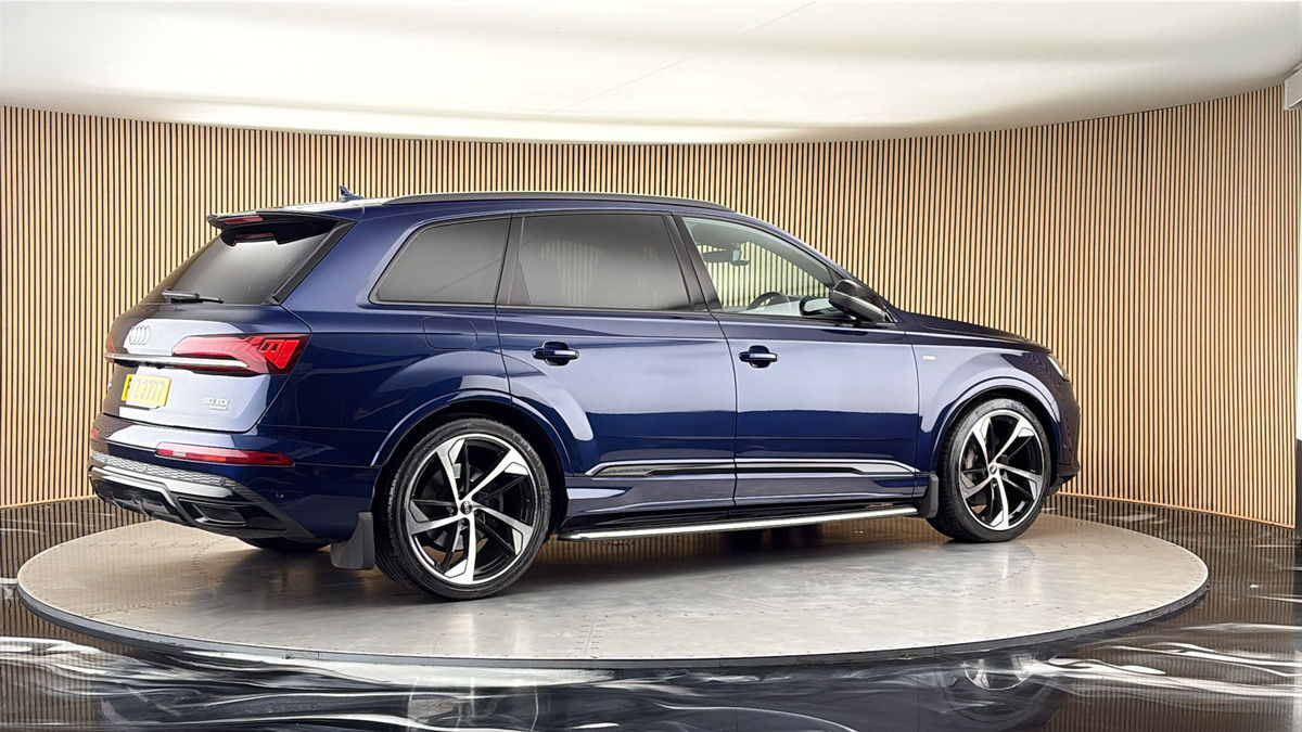 More views of Audi Q7