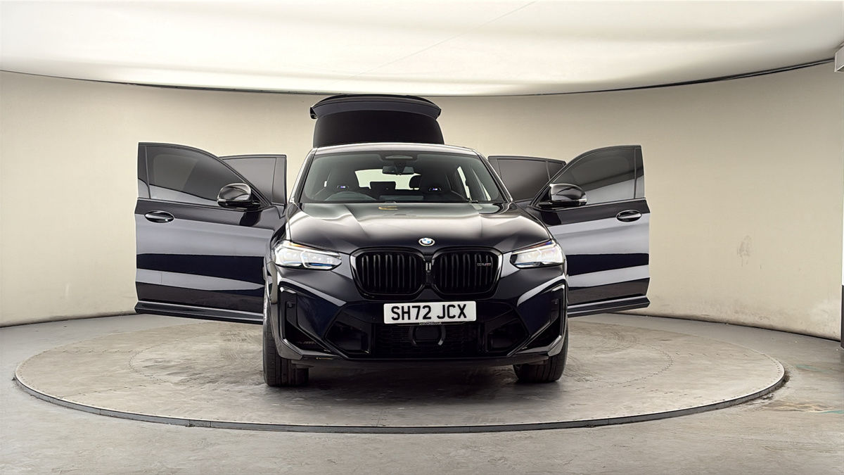 More views of BMW X4 M