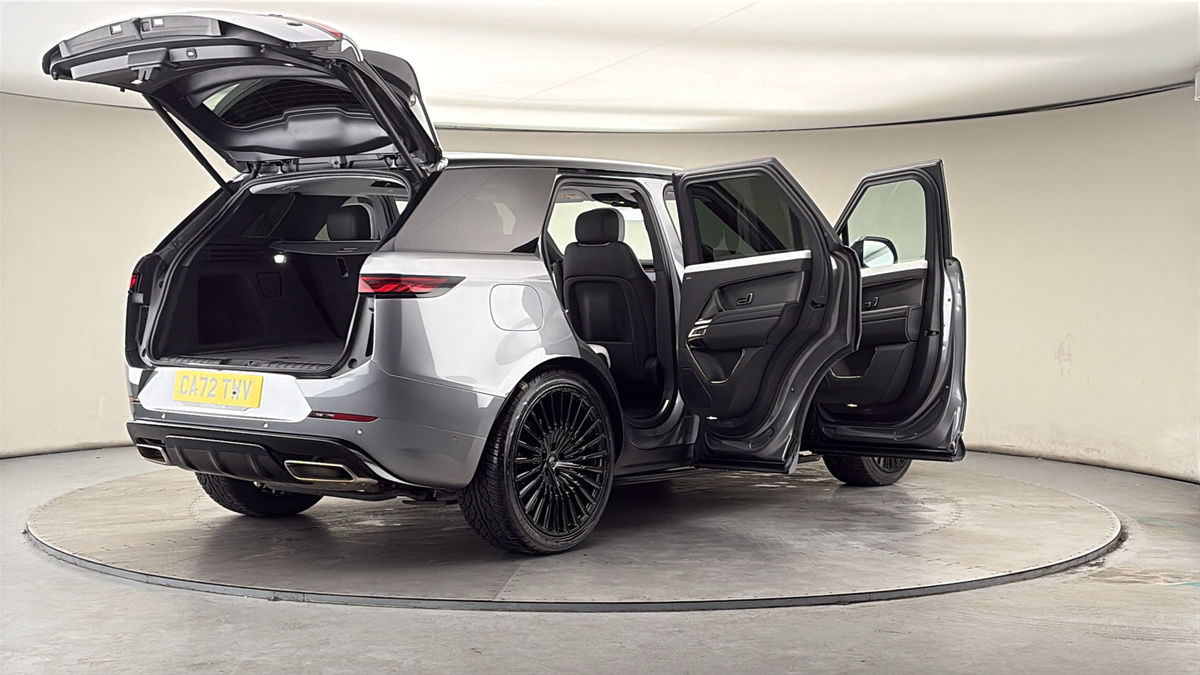 More views of Land Rover Range Rover Sport