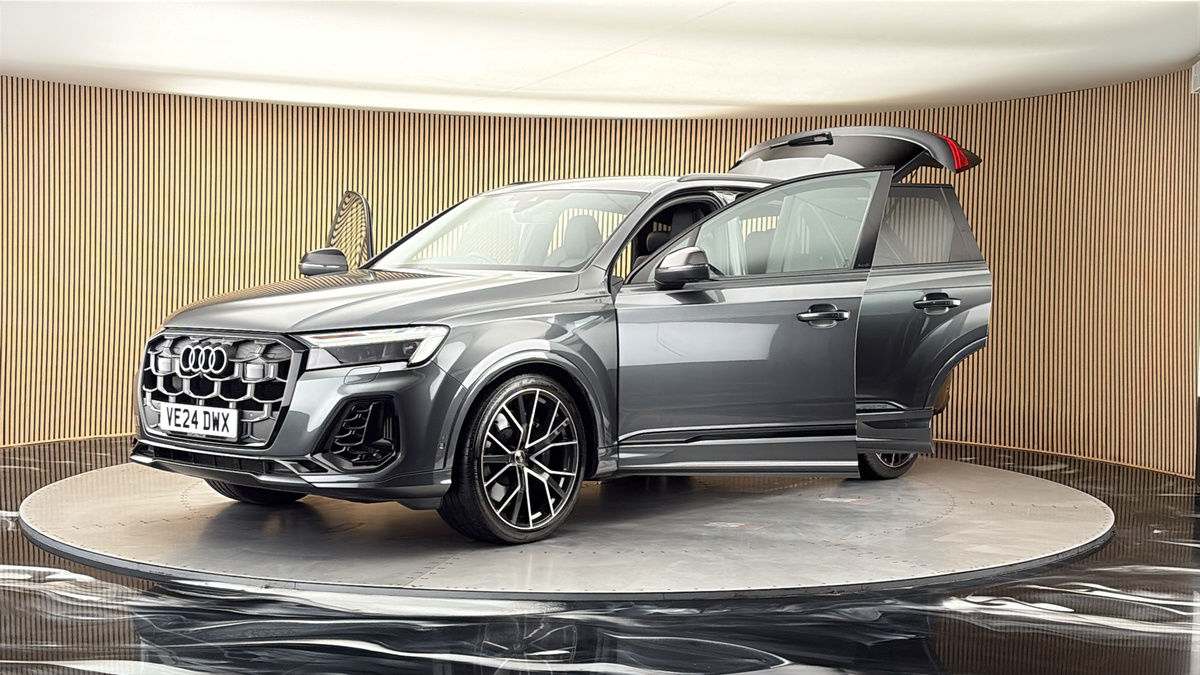 Audi SQ7 Image 22