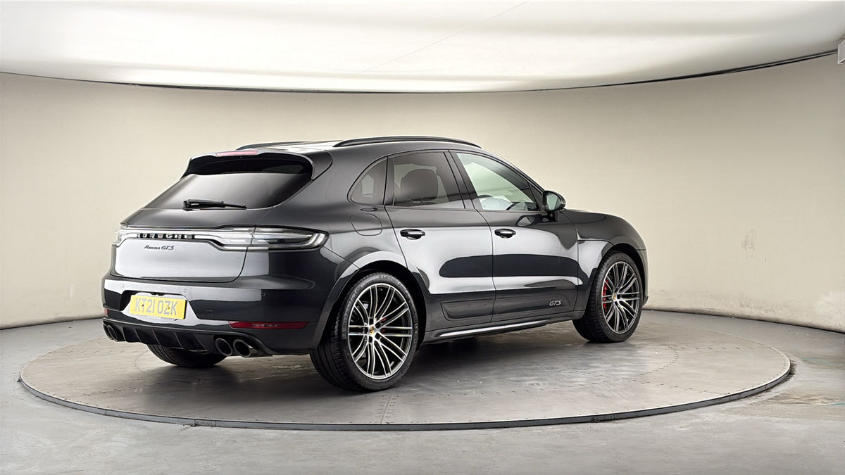 Porsche Macan Image 21