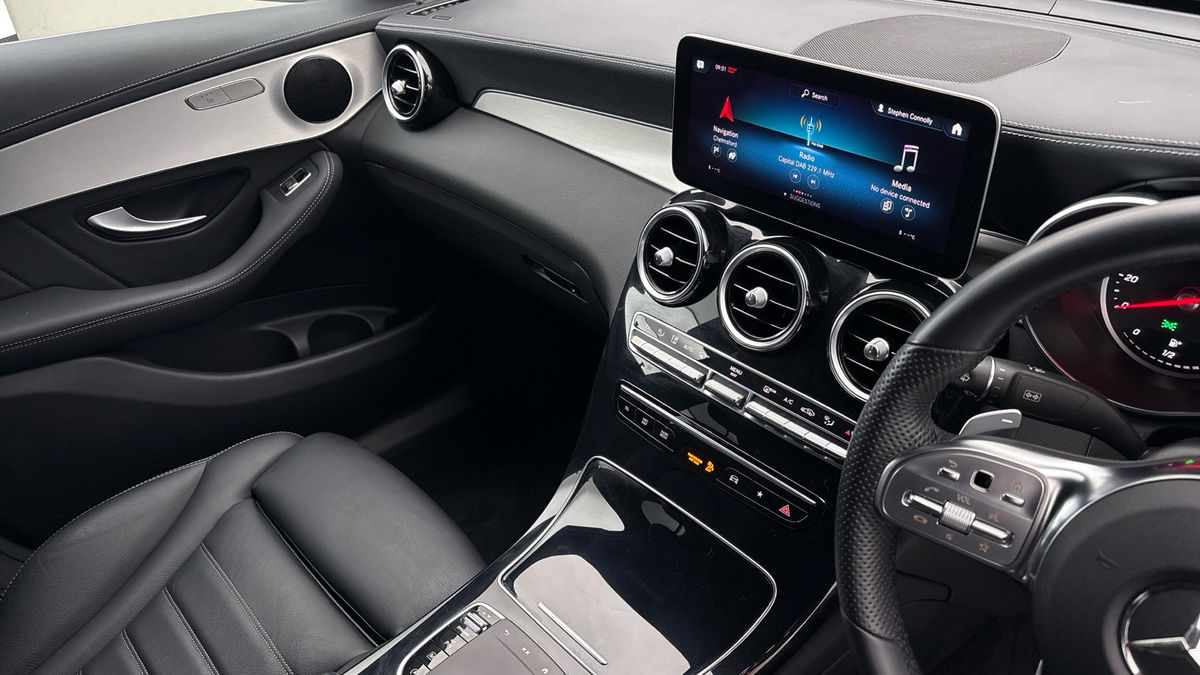 Mercedes-Benz GLC Image 18