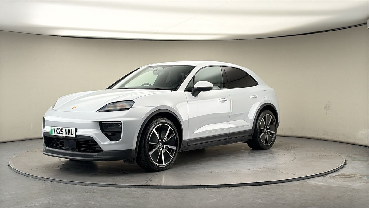 Porsche Macan Image 20