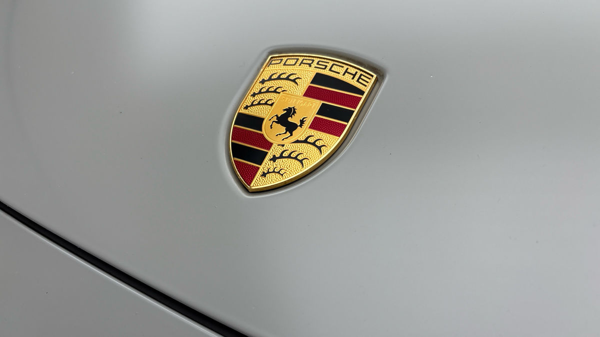 Porsche Cayenne Image 24