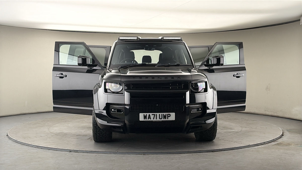 More views of Land Rover Defender 110