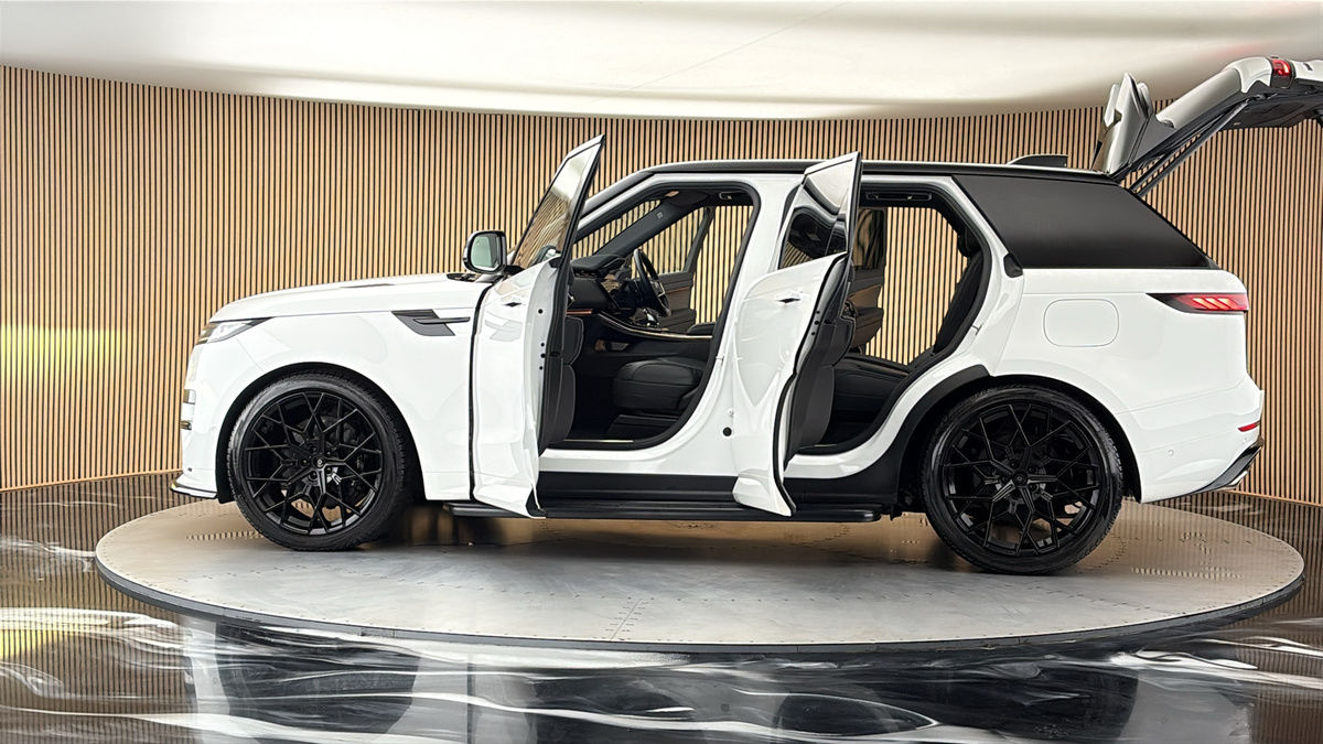 More views of Land Rover Range Rover Sport