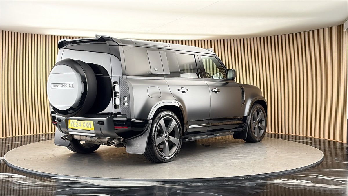 More views of Land Rover Defender 110