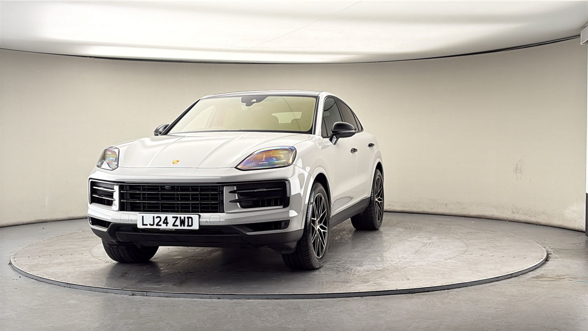 More views of Porsche Cayenne