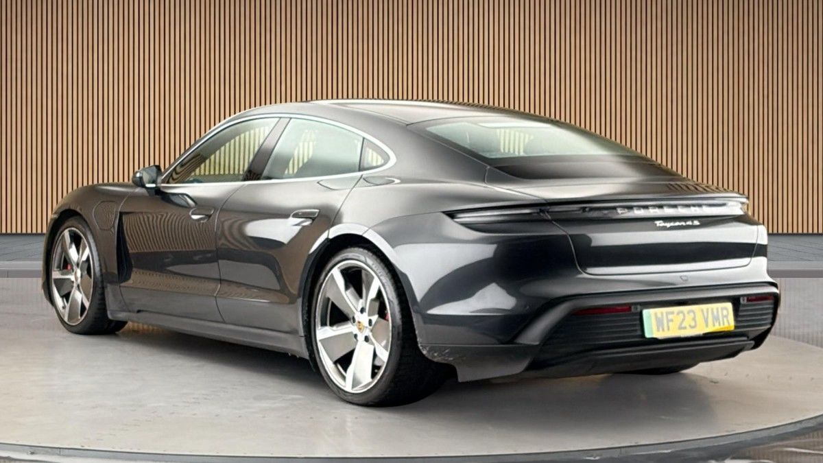Porsche Taycan Image 2