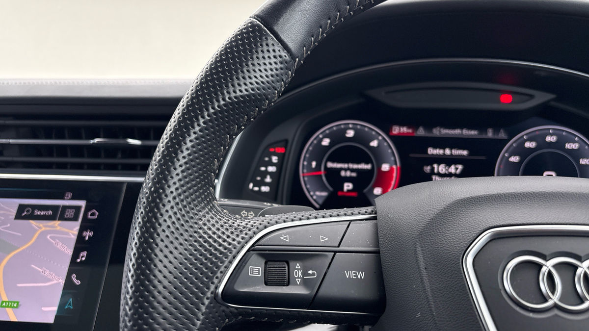 Audi SQ8 Image 13