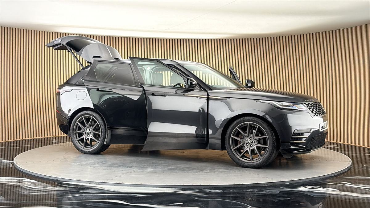More views of Land Rover Range Rover Velar