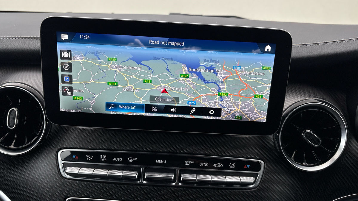 Mercedes-Benz V Class Image 17